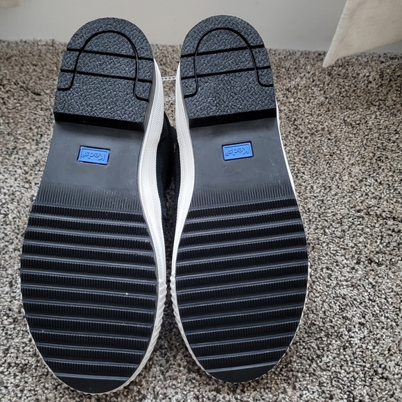 New, Keds Fielder Boot Suede/Nylon & Velvet w/ Thinsulate Women Black, Size 8.5. - Picture 3 of 6